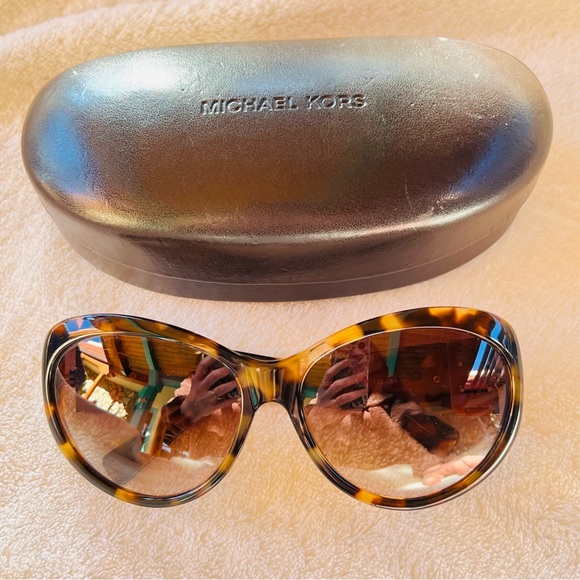 MICHAEL KORS LUCY DARK TORTOISE SUNGLASSES
